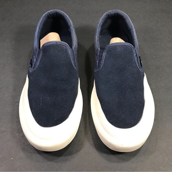 DC Infinite Slip On Sneakers Unisex Shoe Size- 7.5 Men’s  &  9 Women’s - Picture 3 of 9